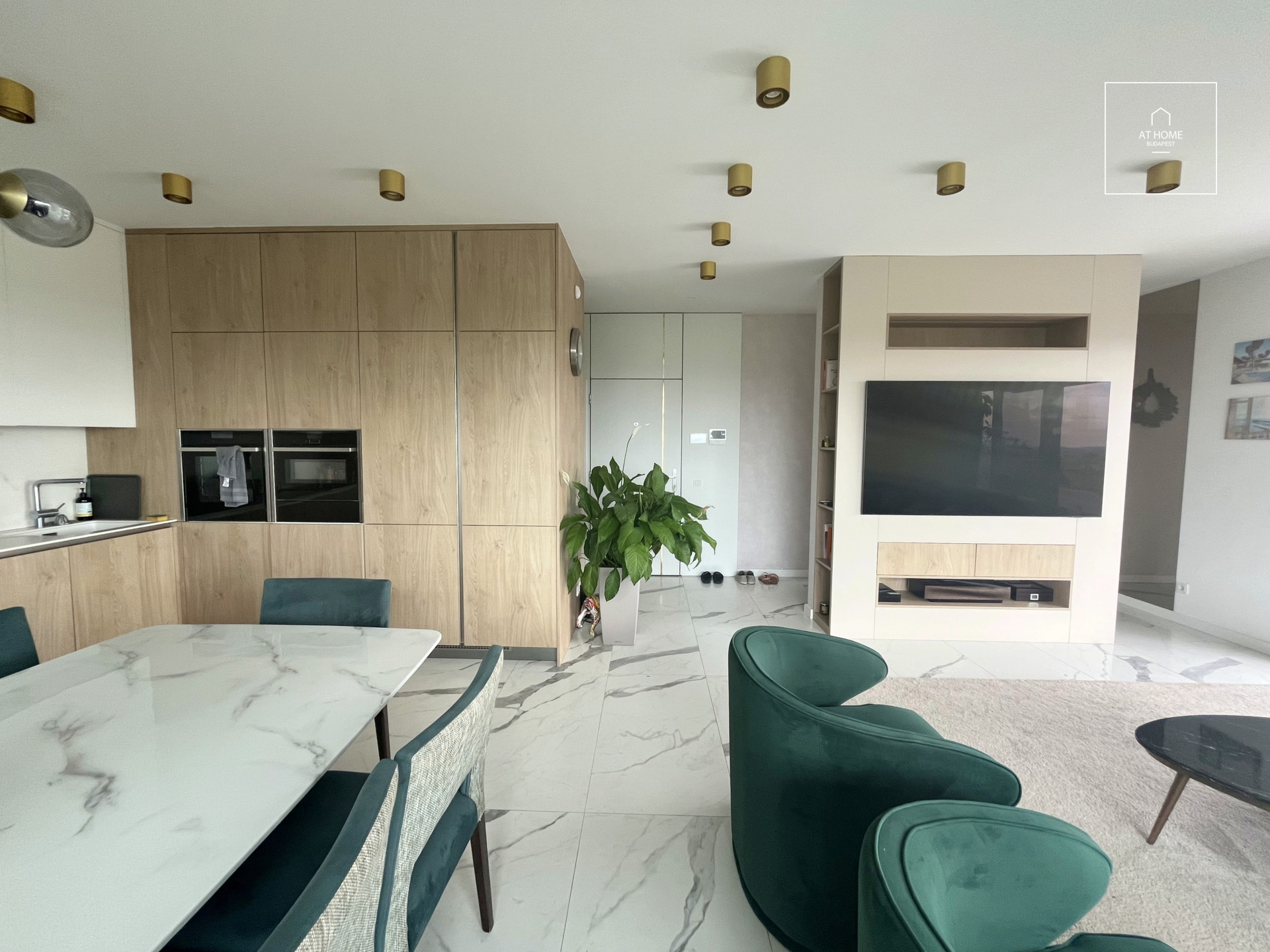 Exclusive panoramic penthouse residence for sale in Rézmál, Budapest’s 2nd district