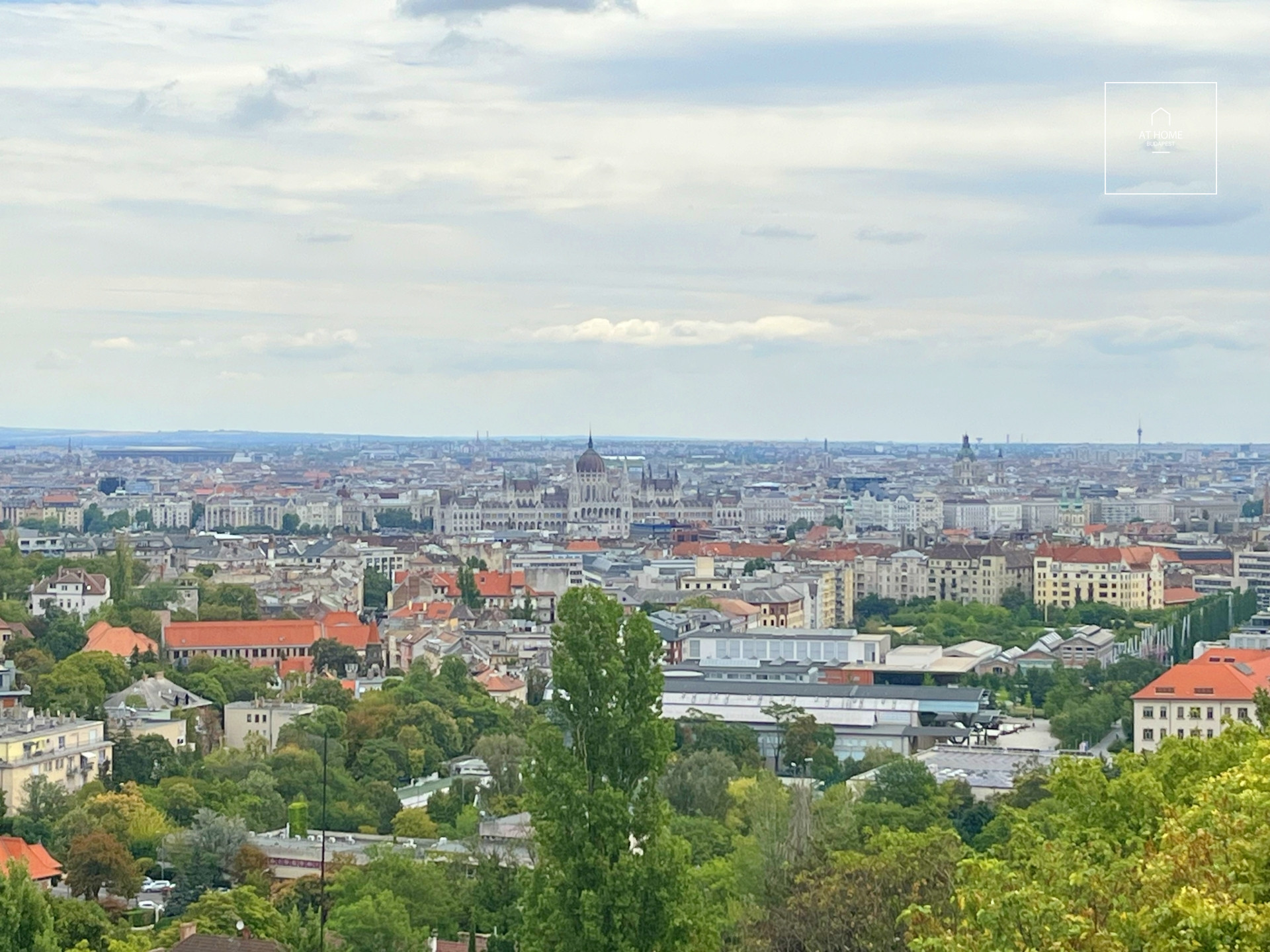 Exclusive panoramic penthouse residence for sale in Rézmál, Budapest’s 2nd district