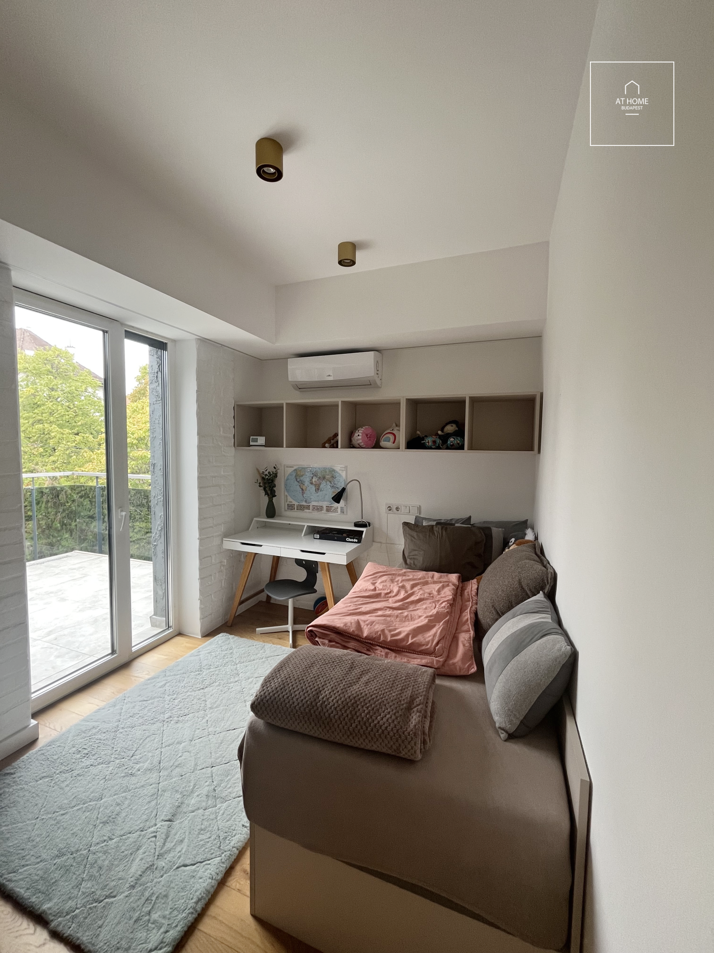 Exclusive panoramic penthouse residence for sale in Rézmál, Budapest’s 2nd district