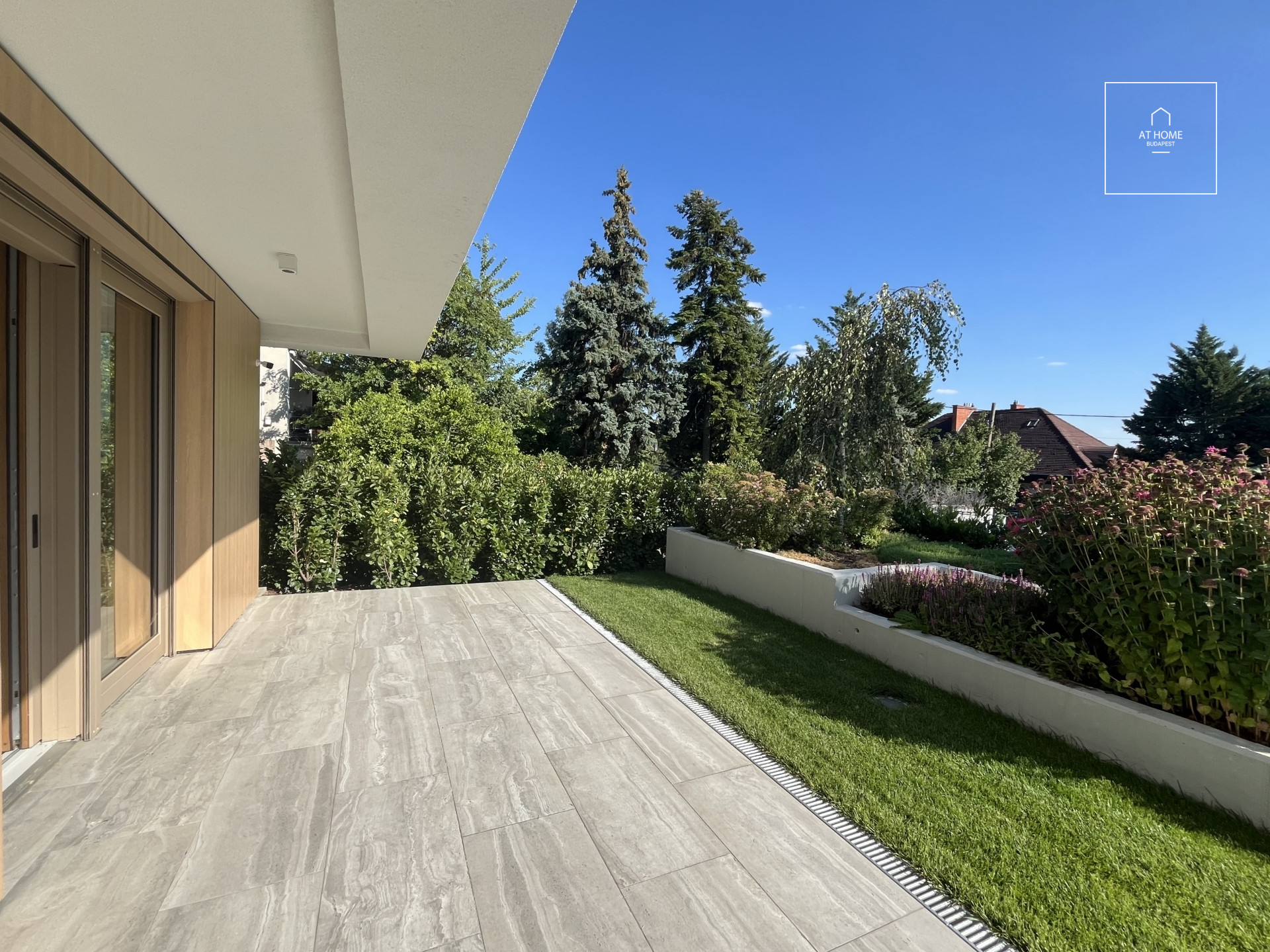 Newly-built luxury apartment with exclusive garden for sale in Törökvész, 2nd district, Budapest