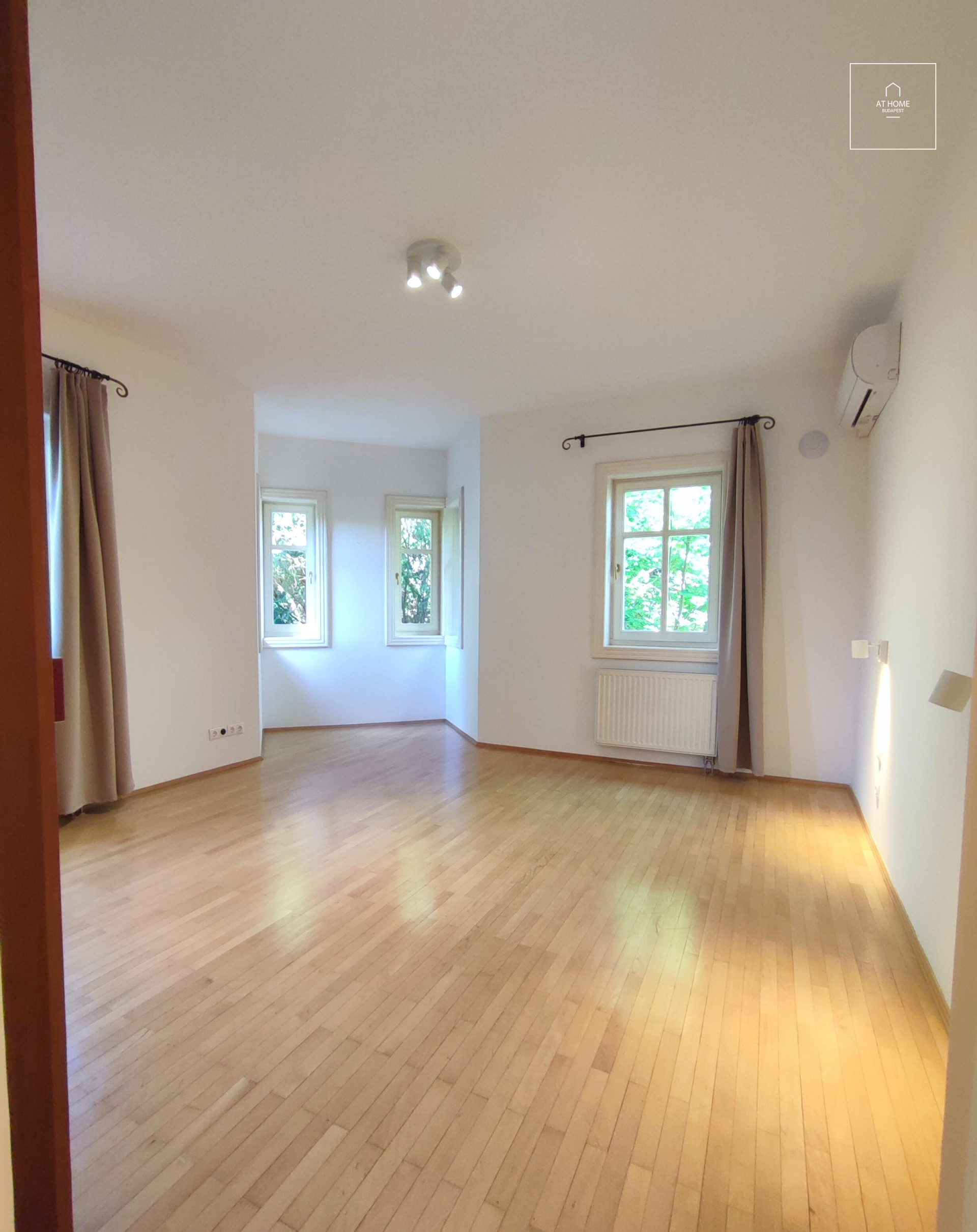 Mediterranean House for Rent in Testvérhegy, Budapest III – Close to the British School