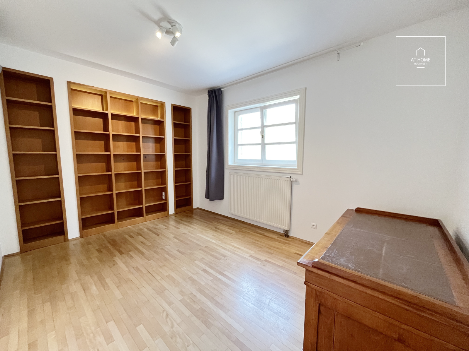 Mediterranean House in Testvérhegy, Budapest III – Close to the British School
