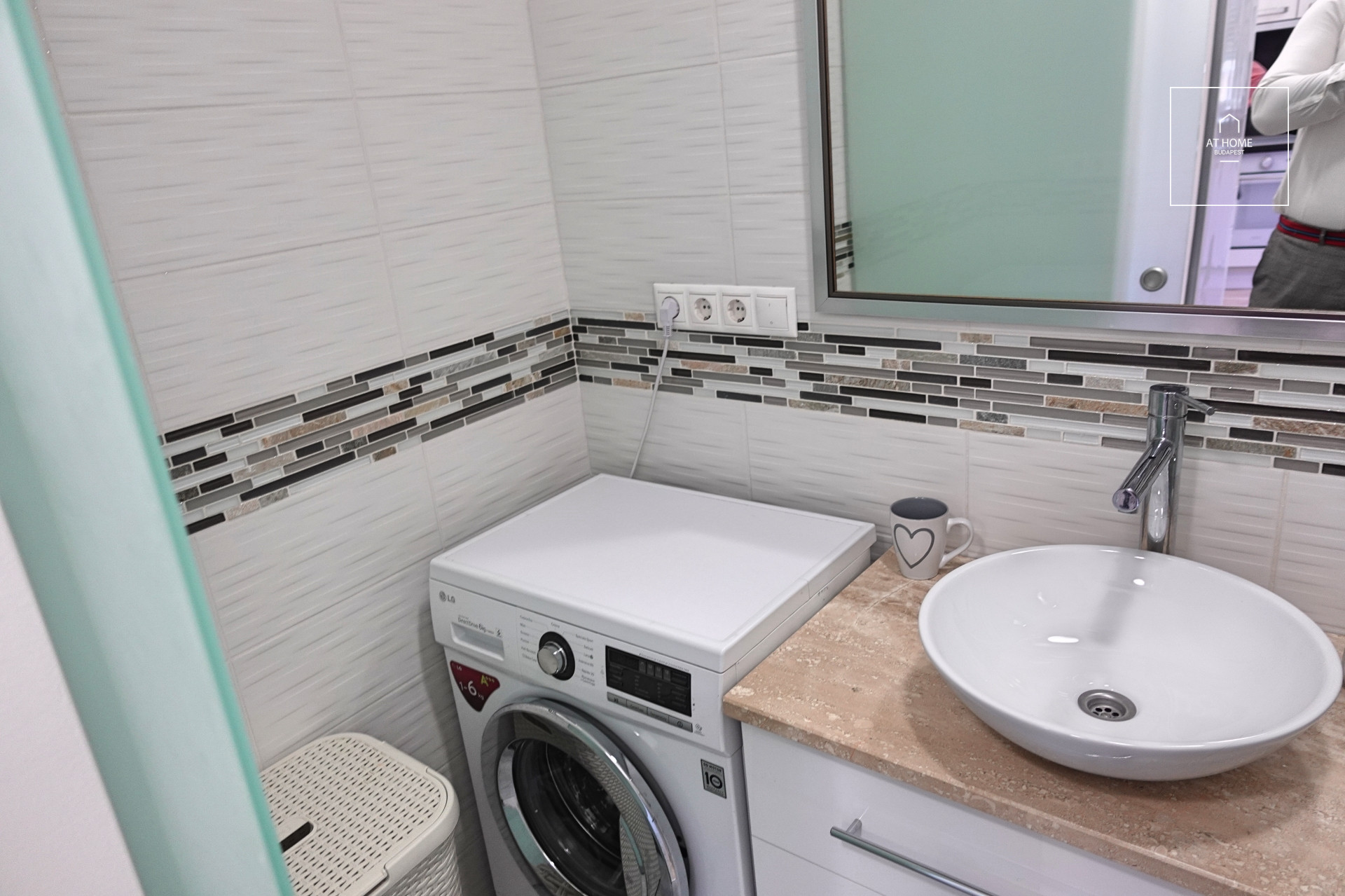 1 Bedroom 1 livingroom exclusive apartment for rent in district I. of Budapest