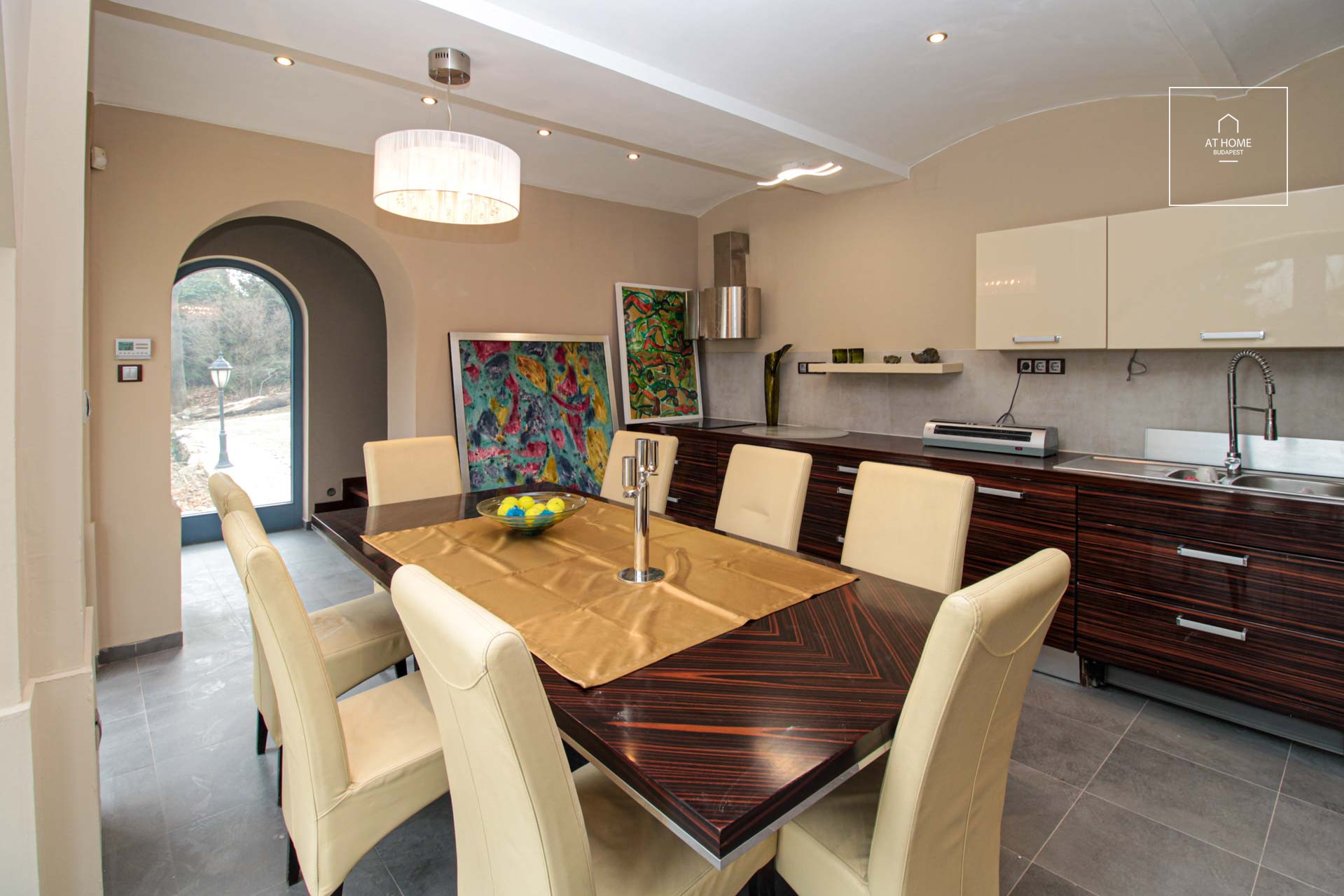 Exclusive garden-connected villa apartment Budapest XII. district Virányos