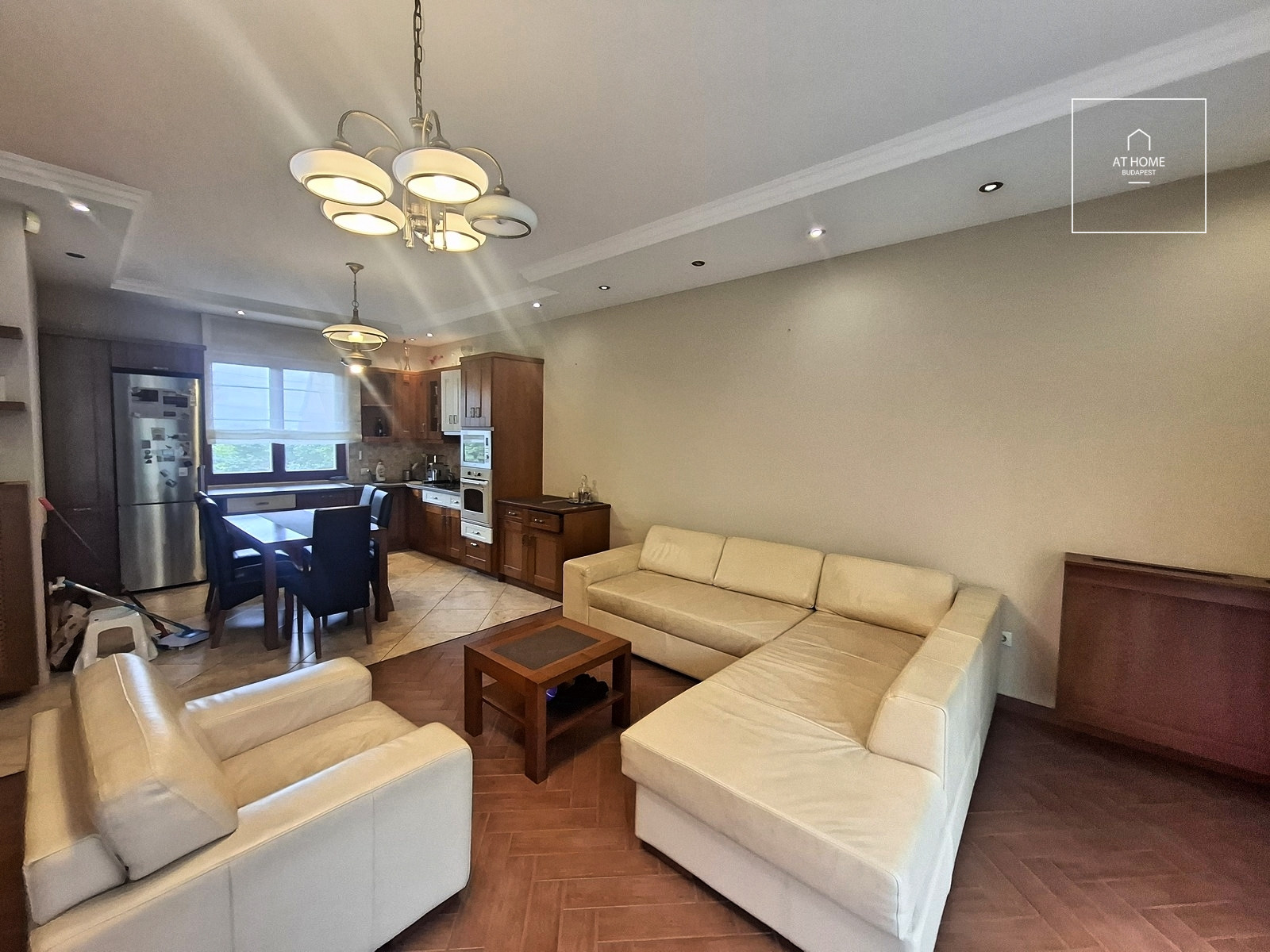 MODERN SEMI-DETACHED HOME IN A PEACEFUL GREEN SETTING – BUDAPEST III DISTRICT