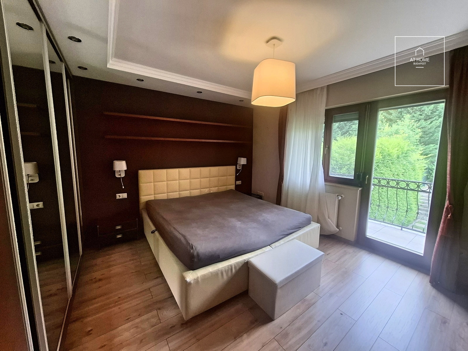 MODERN SEMI-DETACHED HOME IN A PEACEFUL GREEN SETTING – BUDAPEST III DISTRICT