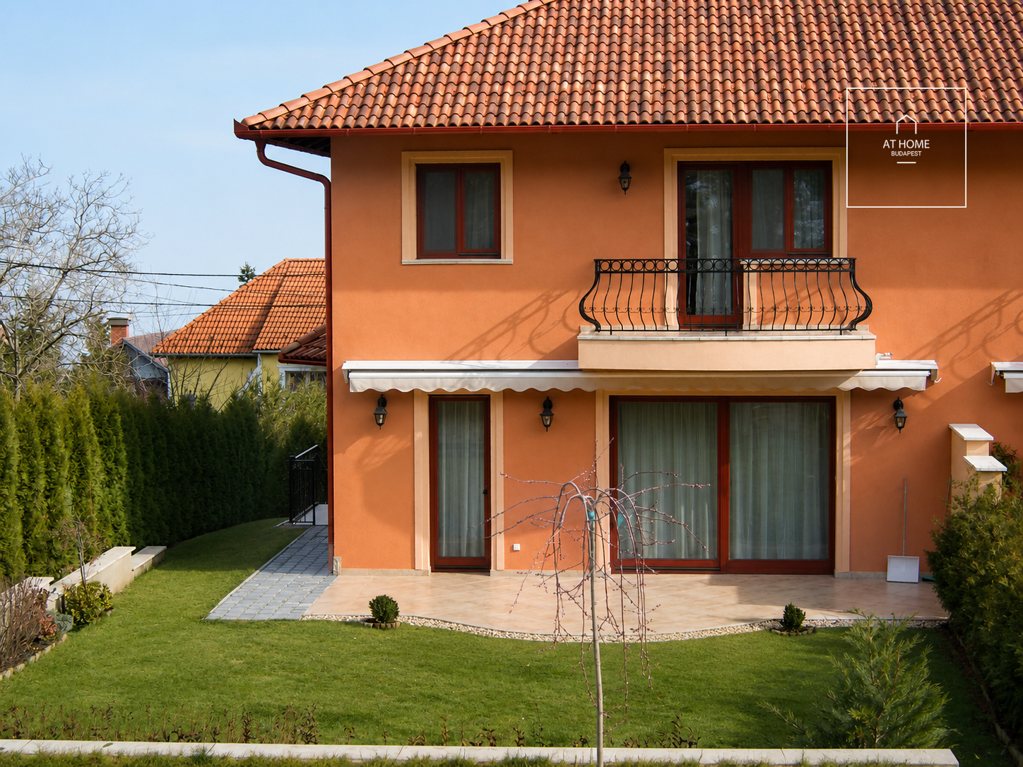 MODERN SEMI-DETACHED HOME IN A PEACEFUL GREEN SETTING – BUDAPEST III DISTRICT