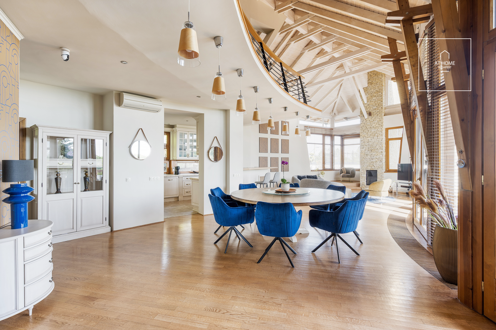 Iconic Luxury Villa Designed by an Ybl Award-Winning Architect in Budapest’s Prestigious Greenbelt