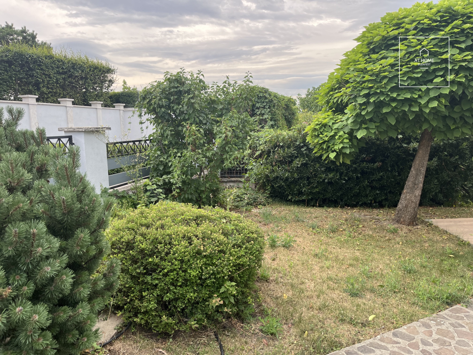 Exclusive Family House for Rent in Miskolc with Swimming Pool and Spacious Private Garden