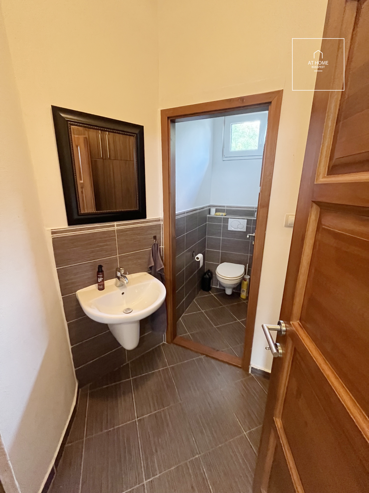 Exclusive Family House for Rent in Miskolc with Swimming Pool and Spacious Private Garden