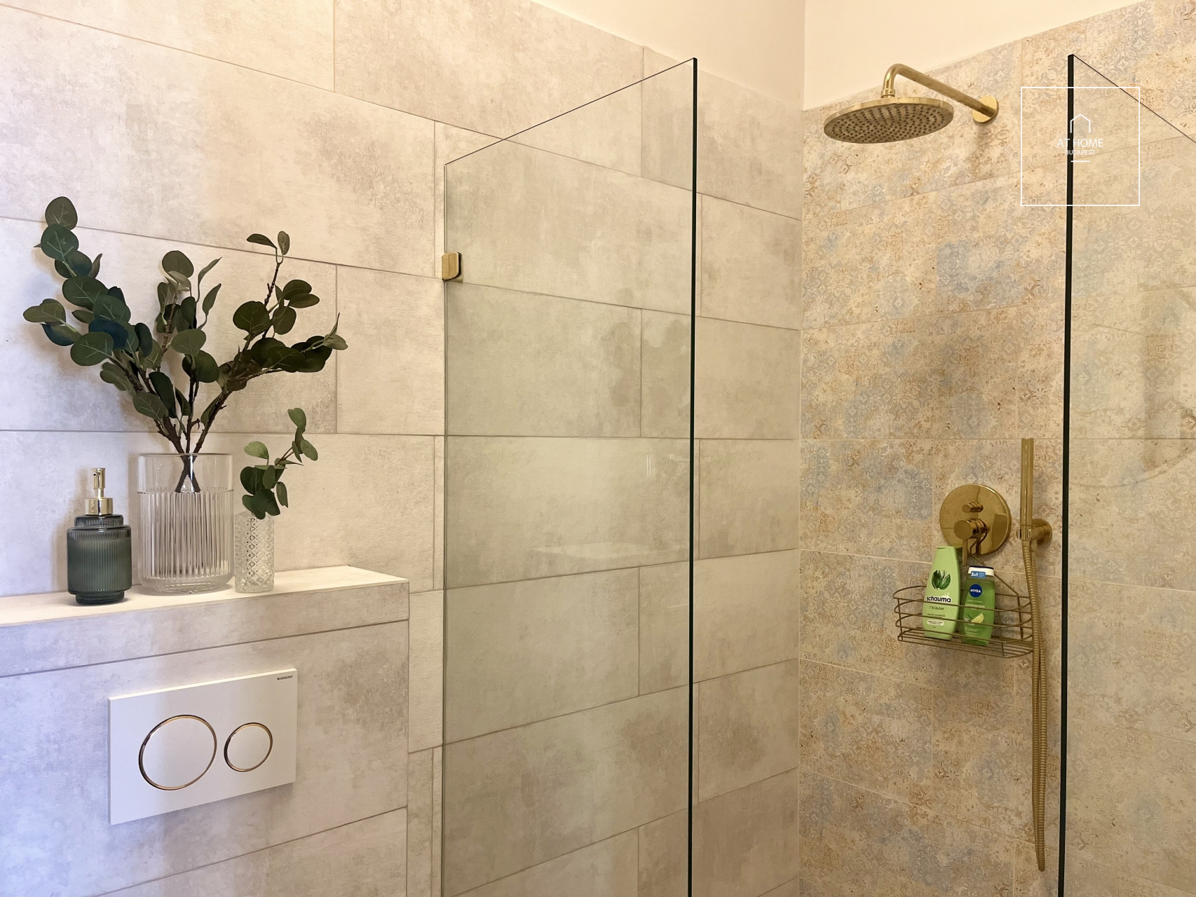 Premium renovated classical apartment for rent in Budapest, District VII, Erzsébetváros.