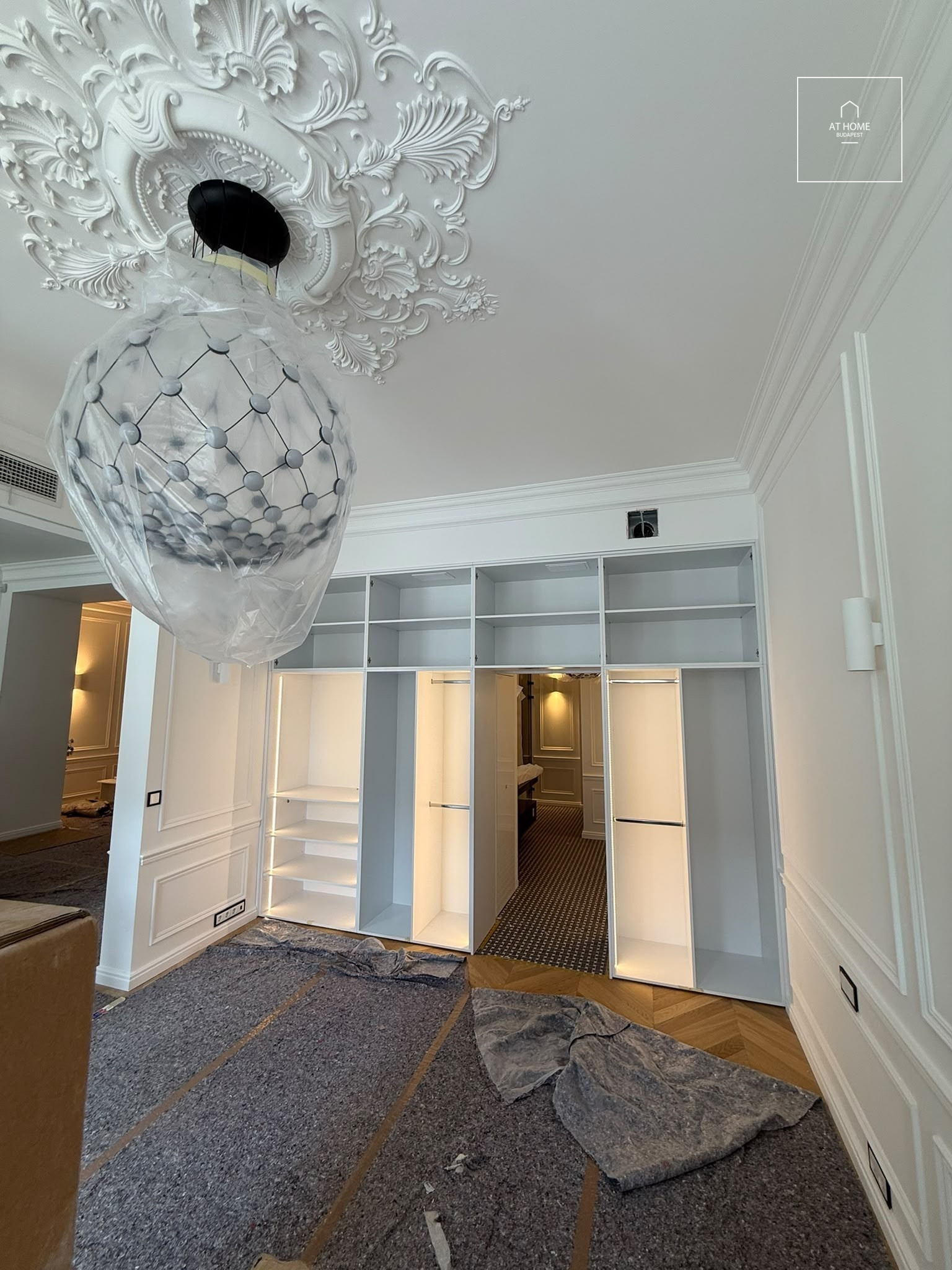 Renovated 110 m², 2-bedroom apartment with smart home system and balcony in Lipótváros