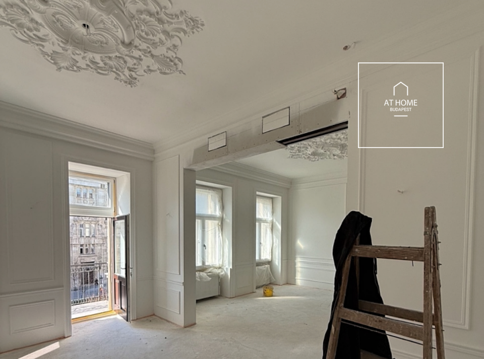Renovated 110 m², 2-bedroom apartment with smart home system and balcony in Lipótváros