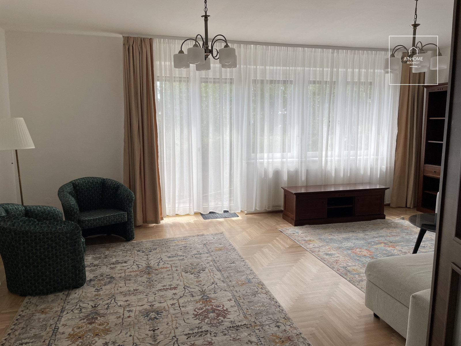 Panorámás, teraszos, hegyoldali 2 hálós prémium lakás kiadó a XI. kerületben, Sashegyen