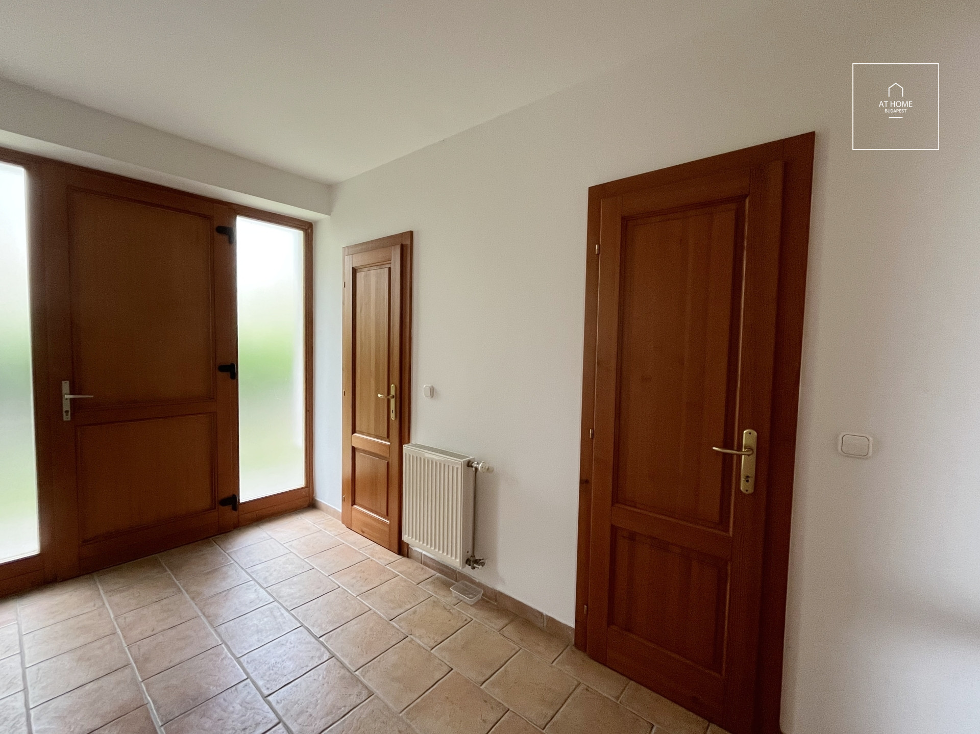 High-Quality Family Home for Sale in the Barackos Neighborhood of Budakeszi