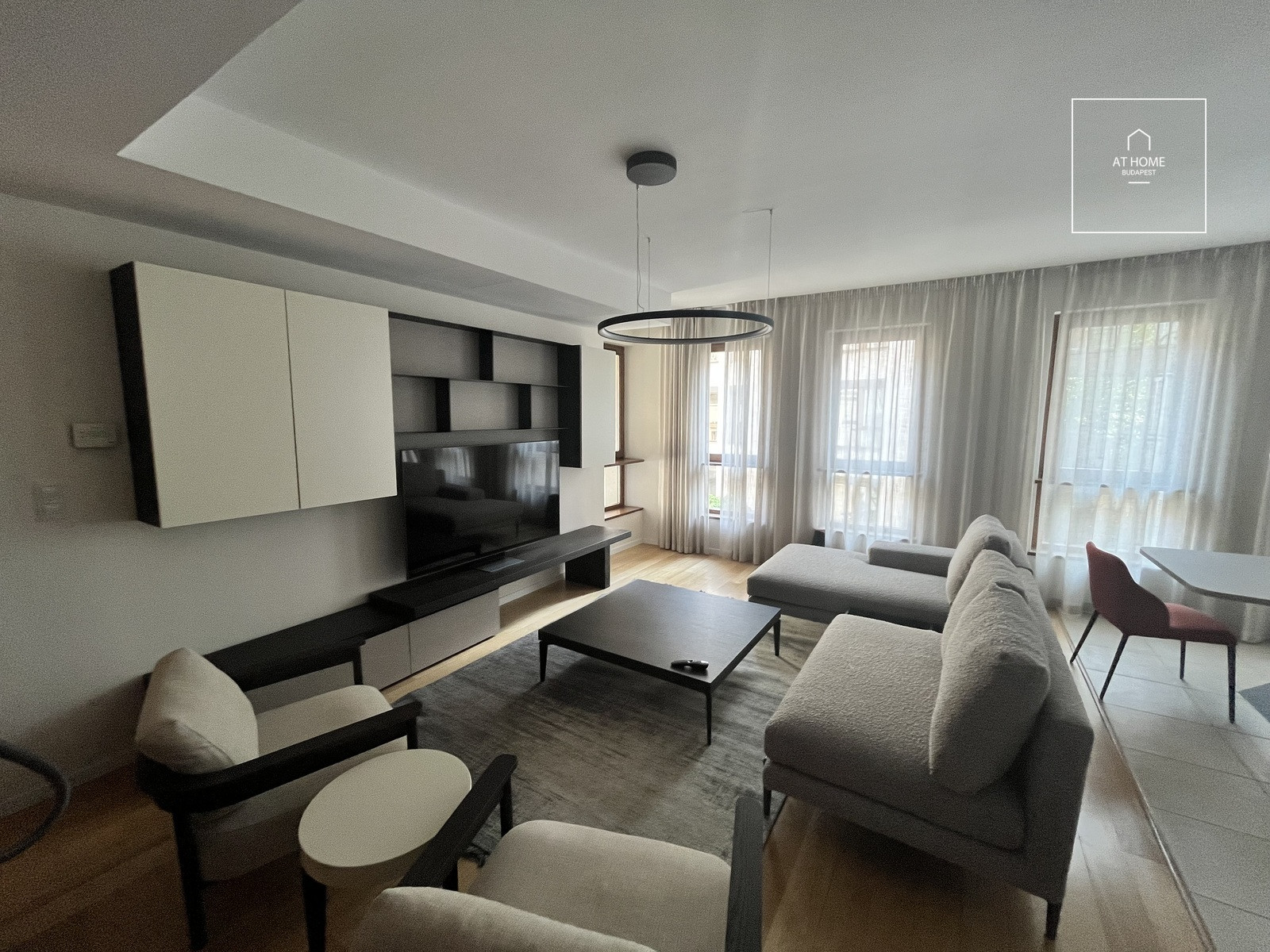 Modern Furnished Apartment Near Oktogon, Budapest\'s 6th District