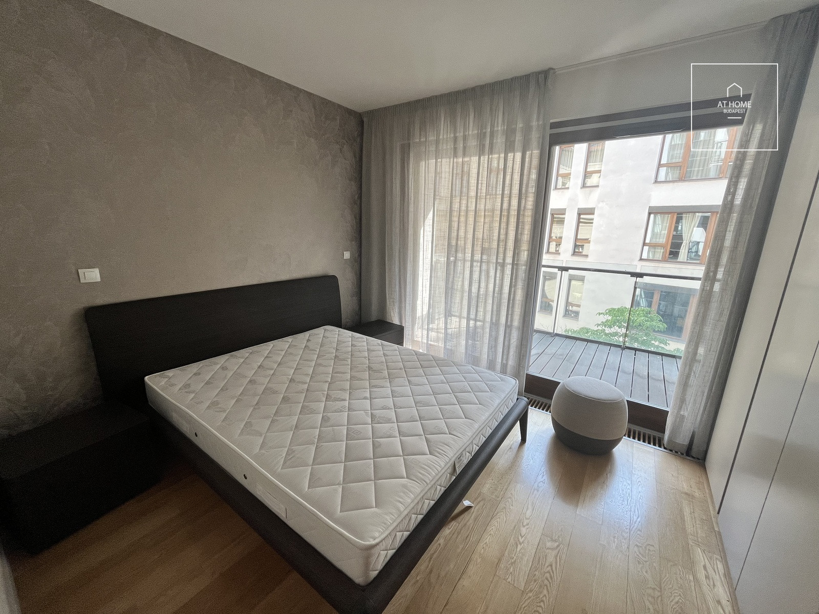 Modern Furnished Apartment Near Oktogon, Budapest\'s 6th District