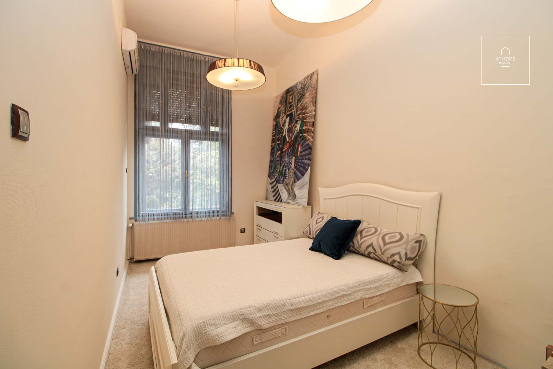 Exclusive three-bedroom garden-connected villa apartment for rent in the heart of Budapest XII. district Virányos
