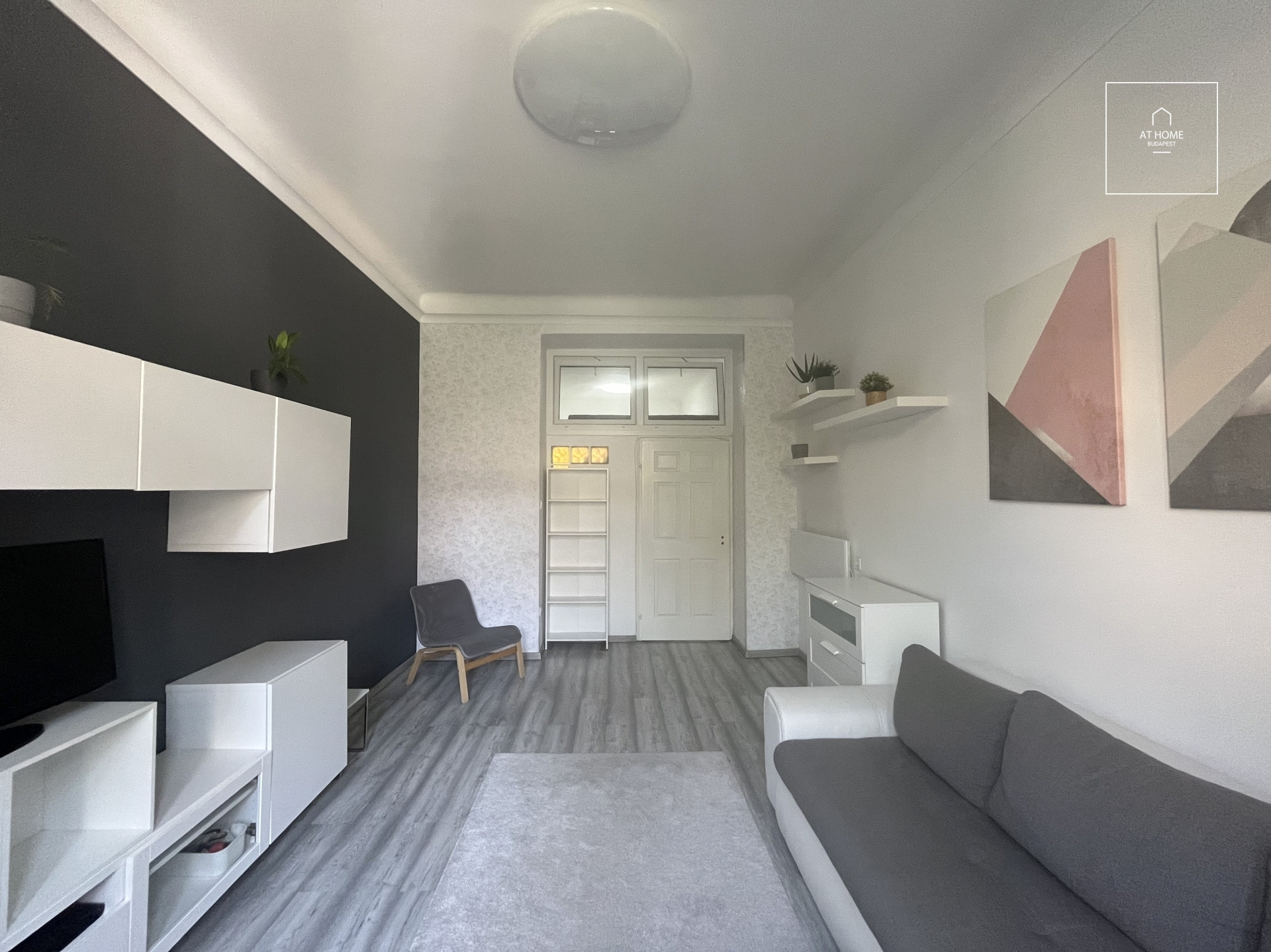 Renovated apartment with a gallery for sale in Krisztinaváros, Budapest.
