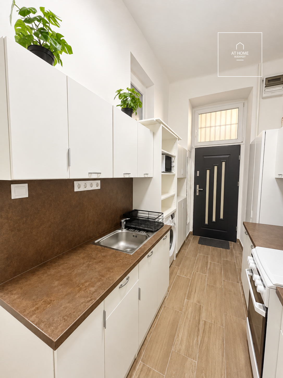 Renovated apartment with a gallery for sale in Krisztinaváros, Budapest.