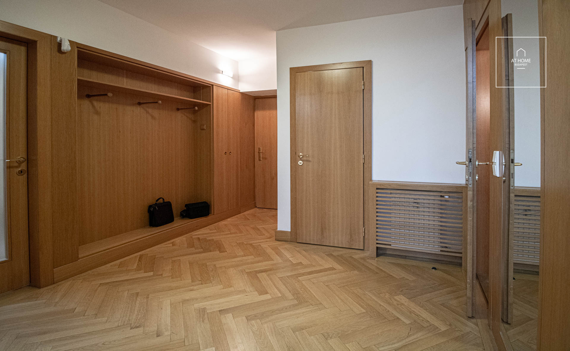Panoramic Luxury Apartment in the Prestigious Rózsadomb Diplomatic Residence
