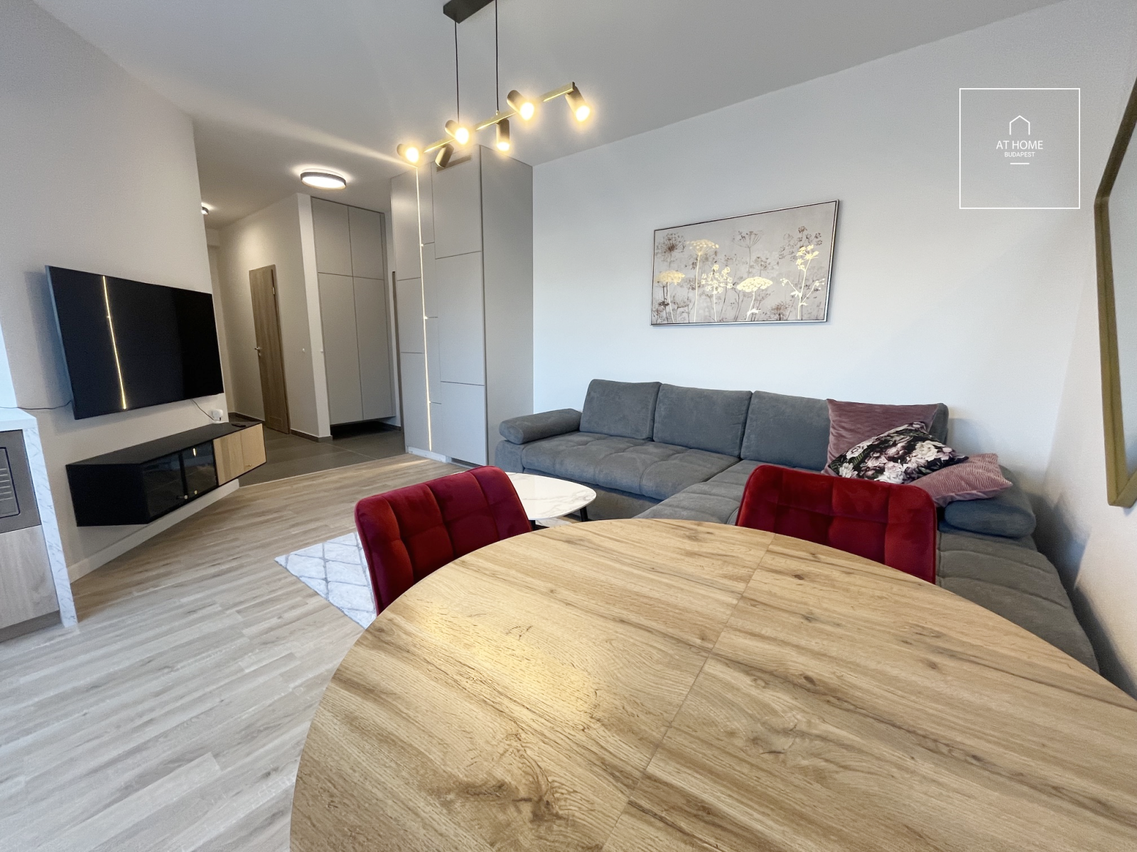 Modern Apartment for Rent in the Heart of Terézváros