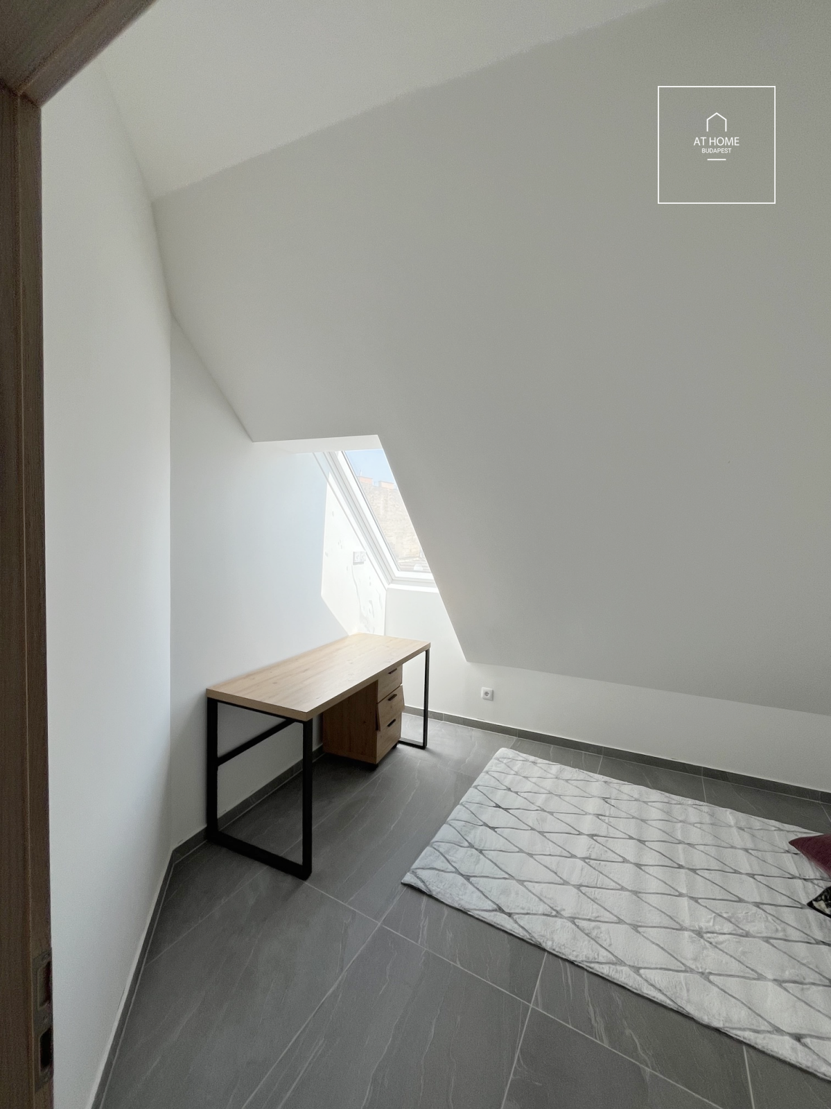 Modern Apartment for Rent in the Heart of Terézváros