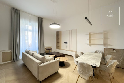 Exclusive, newly renovated apartment in the heart of Budapest, near Szabadság Square