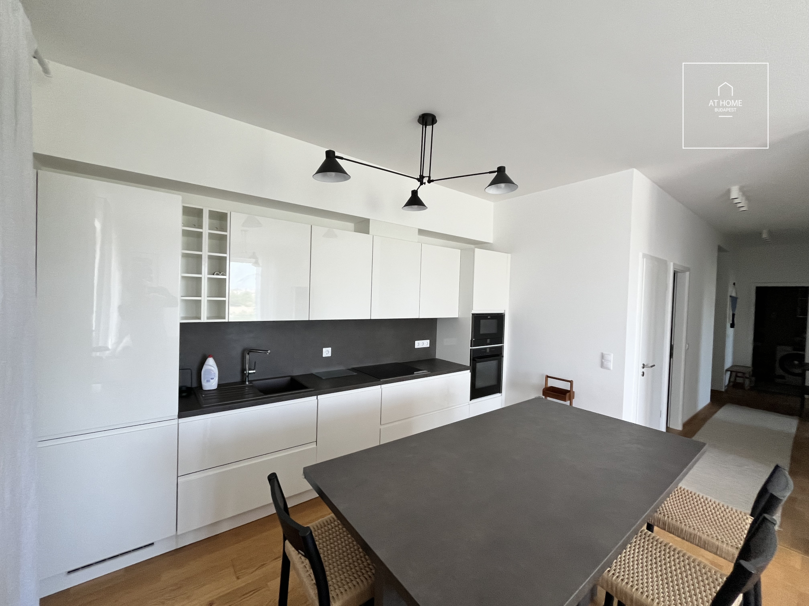 Premium apartment with Danube panorama for rent in the 11th district of Budapest, Budapart