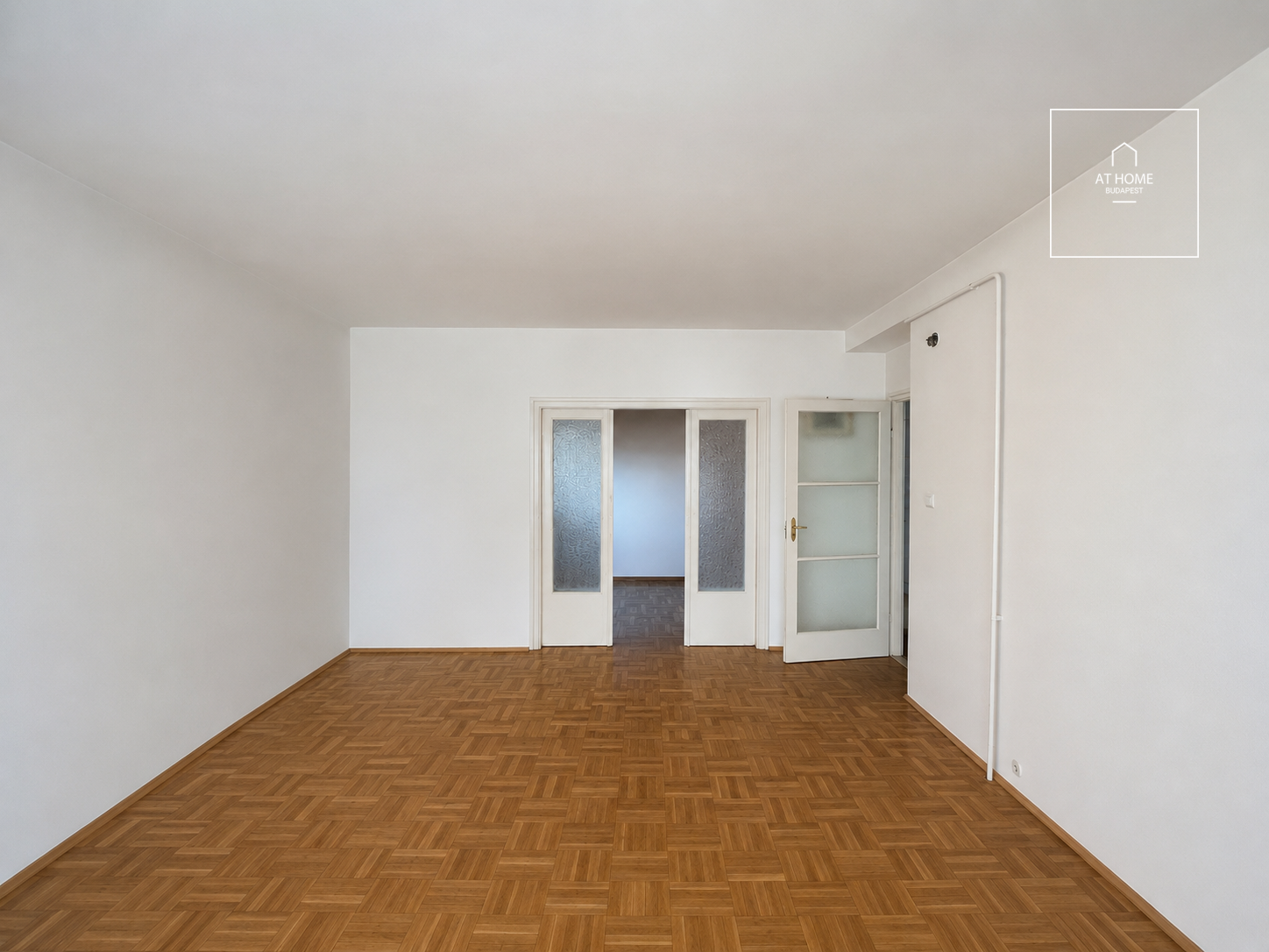 3-room apartment for sale with panoramic view and balcony in one of the most sought-after streets of Törökvész