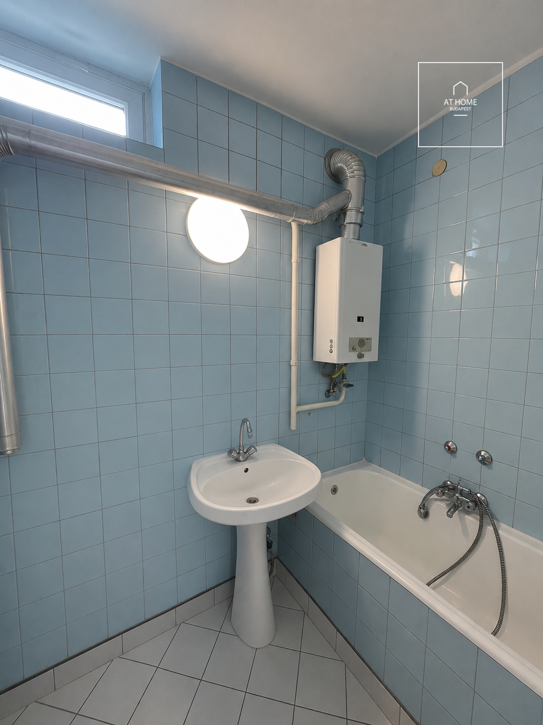 3-room apartment for sale with panoramic view and balcony in one of the most sought-after streets of Törökvész