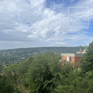 3-room apartment for sale with panoramic view and balcony in one of the most sought-after streets of Törökvész