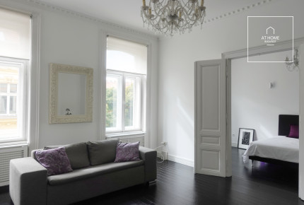 Elegant Three-Level Apartment with Panoramic Terrace for Rent in the Heart of Budapest