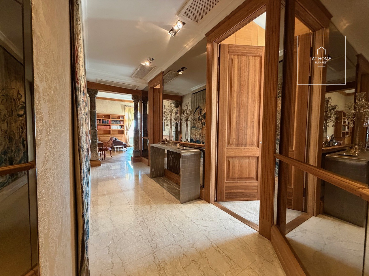 Premium apartment for rent in Budapest, District VI, Terézváros