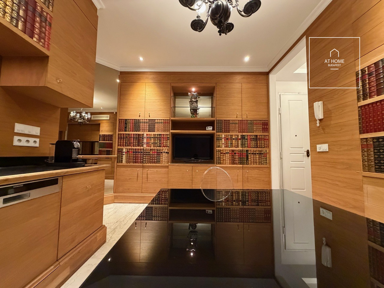 Premium apartment for rent in Budapest, District VI, Terézváros