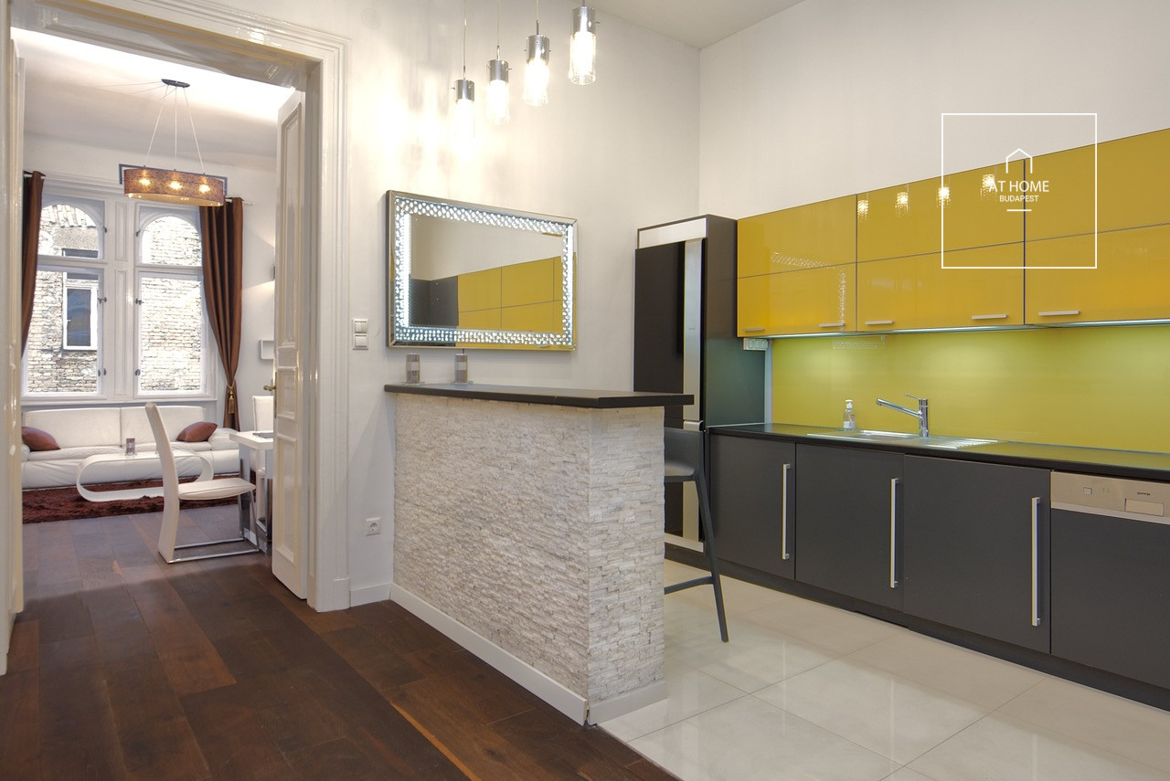 Elegant apartment for rent Budapest VI. district, Terézváros