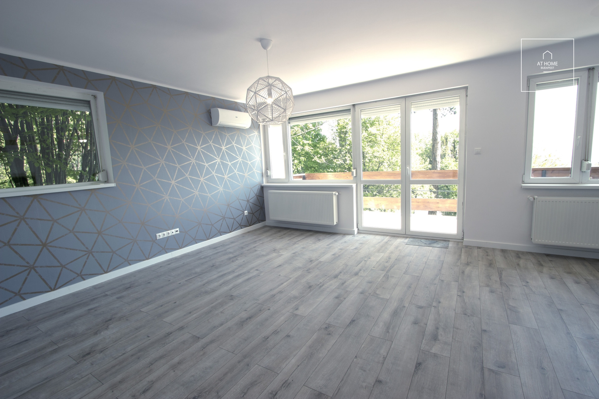 Panoramic, Fully Renovated Apartment with a Large Terrace in a Green Hillside Area