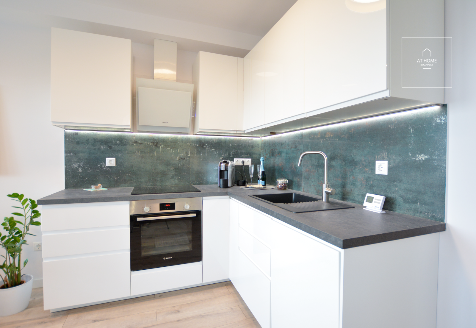 Panoramic, Fully Renovated Apartment with a Large Terrace in a Green Hillside Area