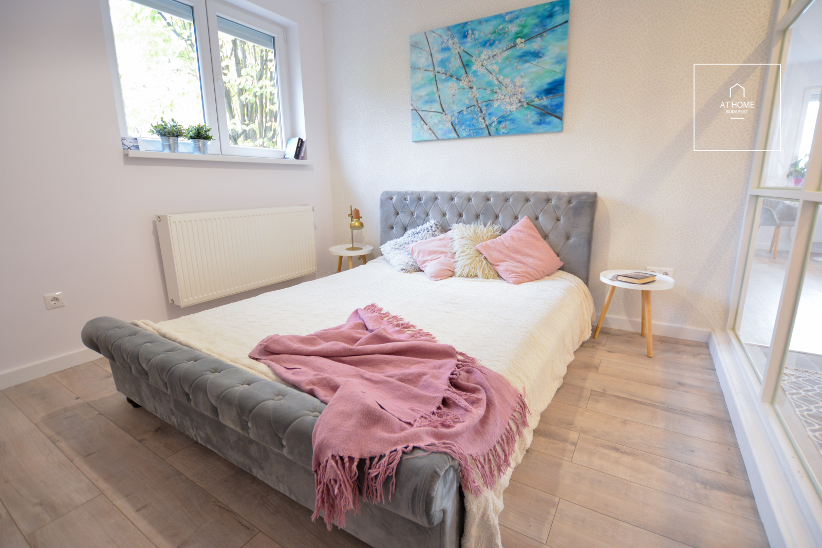 Panoramic, Fully Renovated Apartment with a Large Terrace in a Green Hillside Area