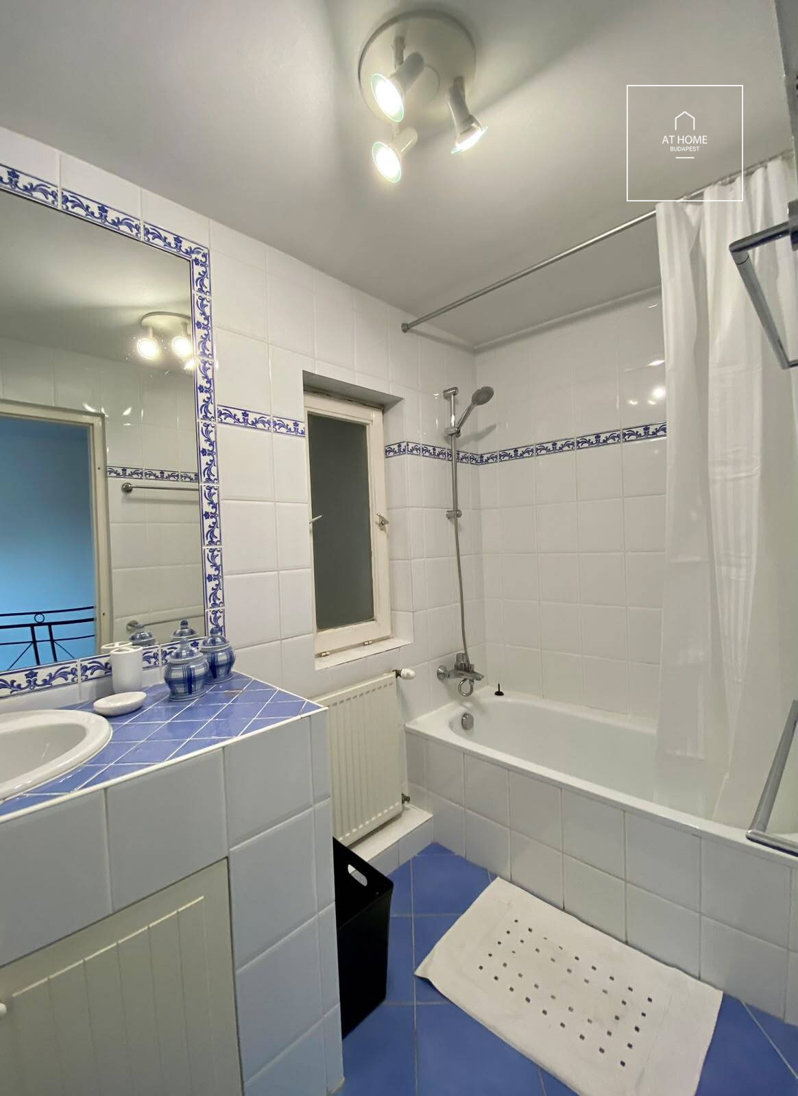 Exclusive Furnished Apartment in the Heart of Krisztinaváros