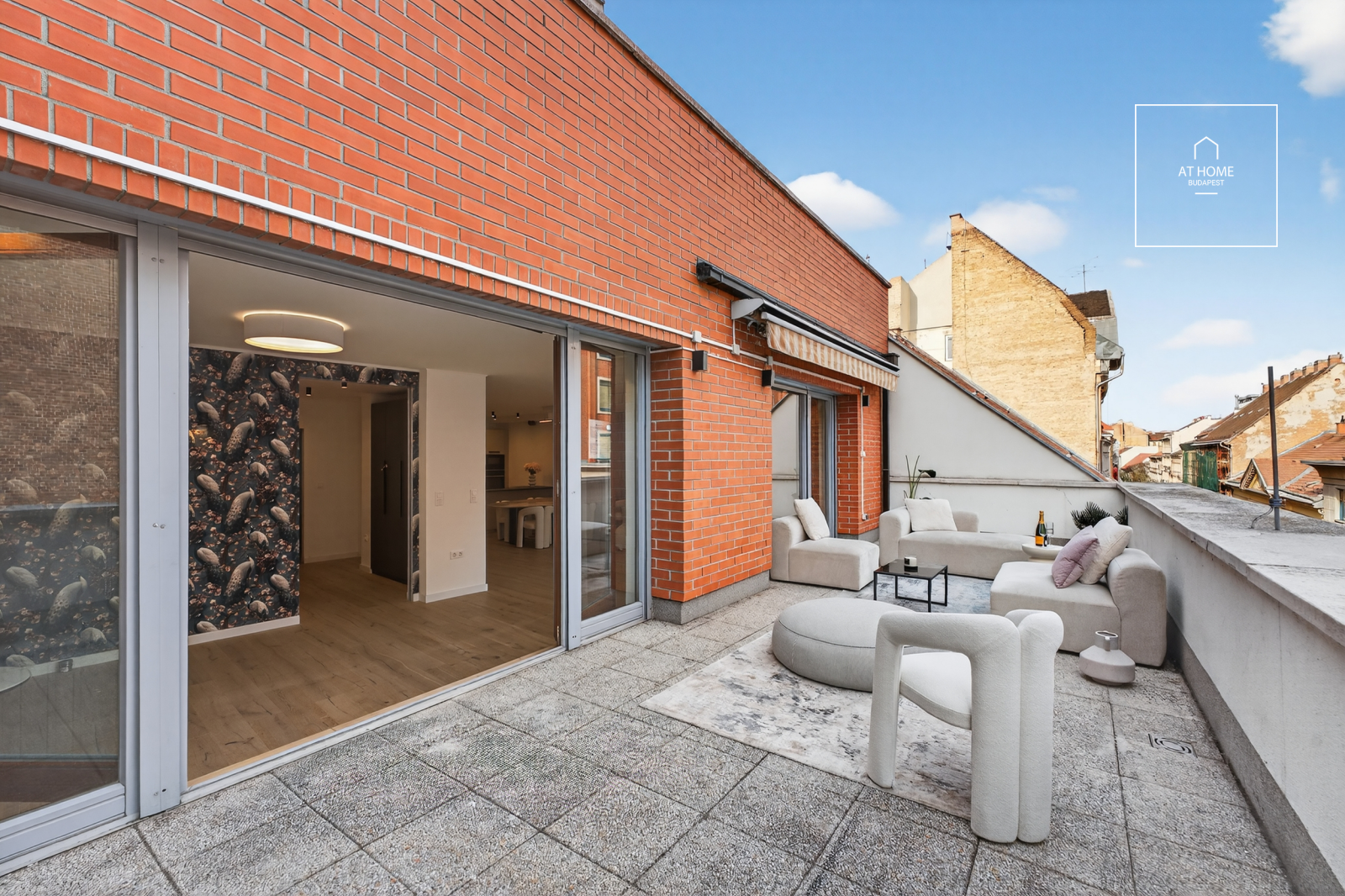 Grand Passage Signature Residence – Luxury Penthouse Apartment in the Heart of Budapest
