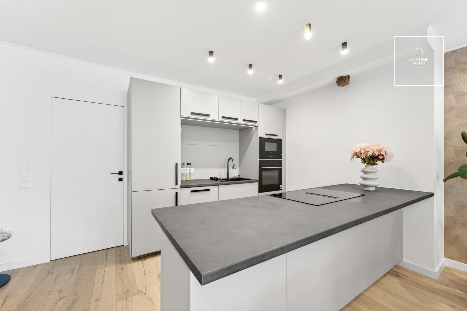 Grand Passage Signature Residence – Luxury Penthouse Apartment in the Heart of Budapest