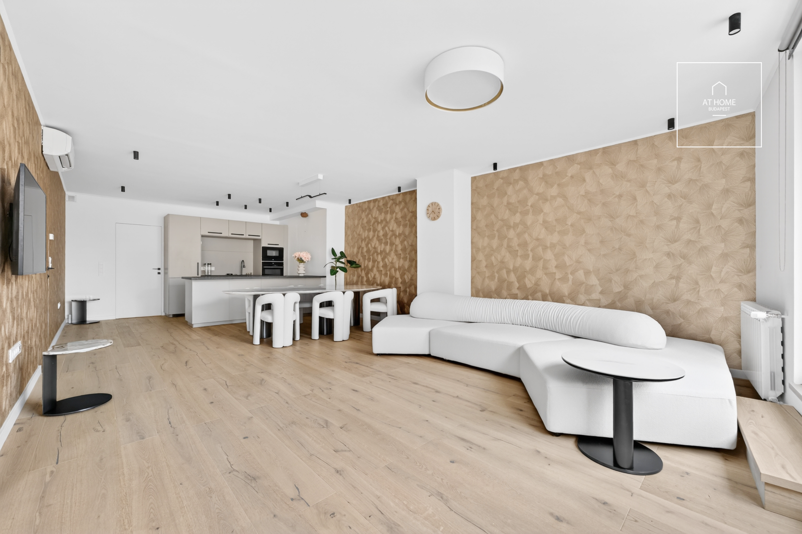 Grand Passage Signature Residence – Luxury Penthouse Apartment in the Heart of Budapest