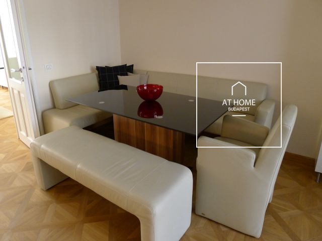Sunny apartment for rent Budapest VI. district, Terézváros