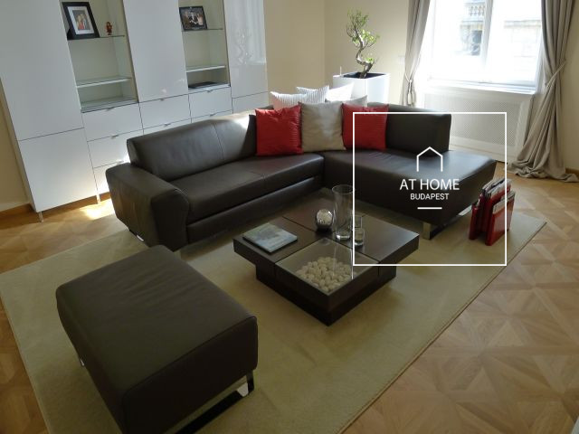 Sunny apartment for rent Budapest VI. district, Terézváros