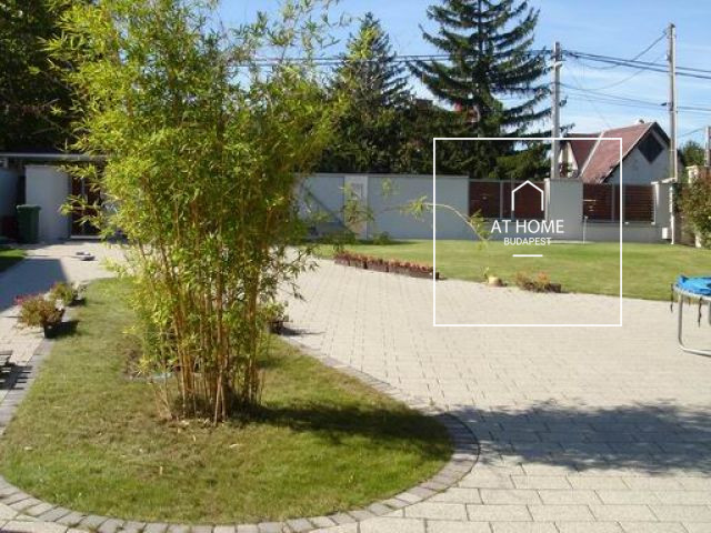 Napfényes Önálló családi ház II/A. kerület, Máriaremete