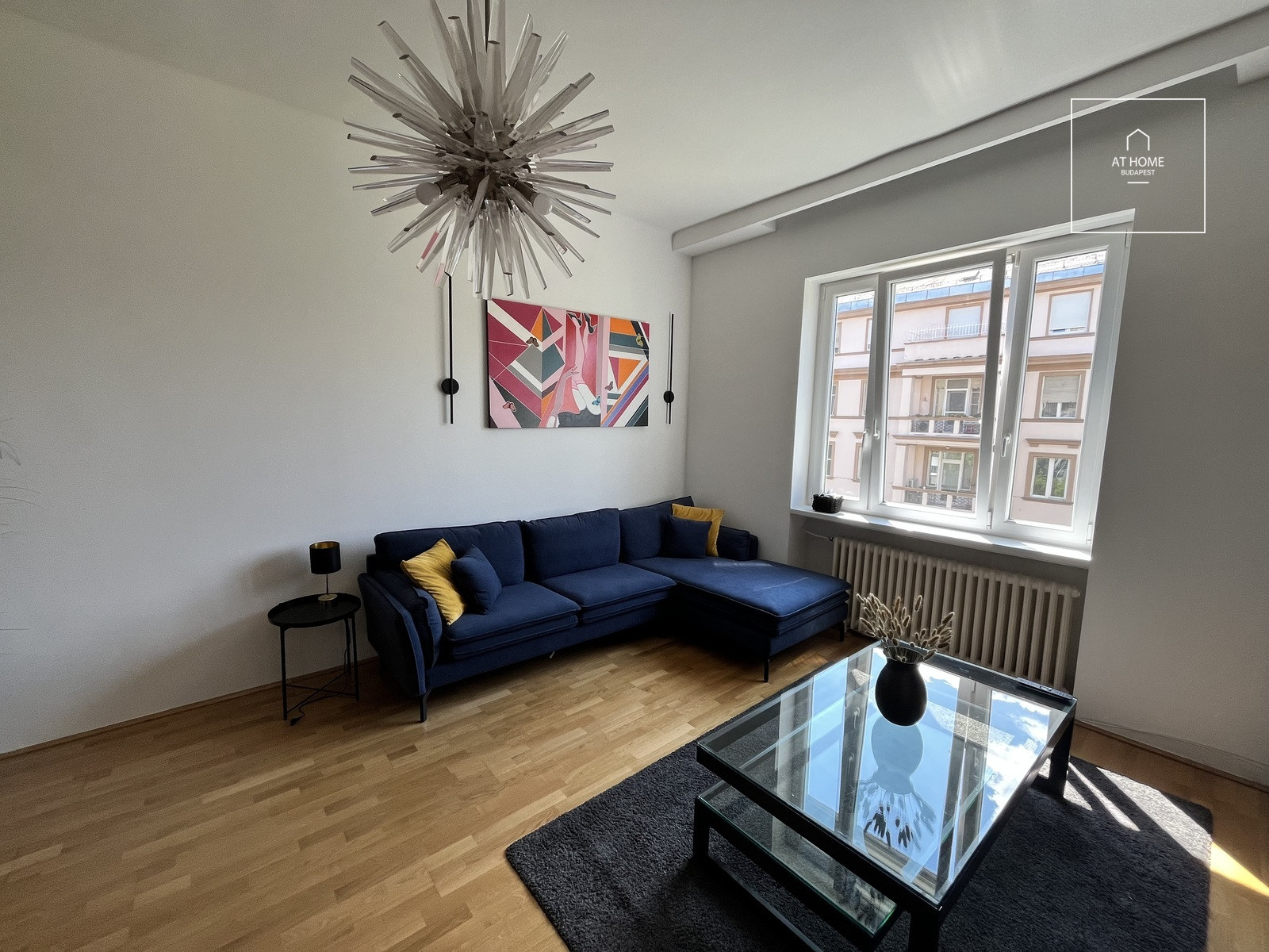 Elegant 3 Bedroom Apartment in Országút, District II