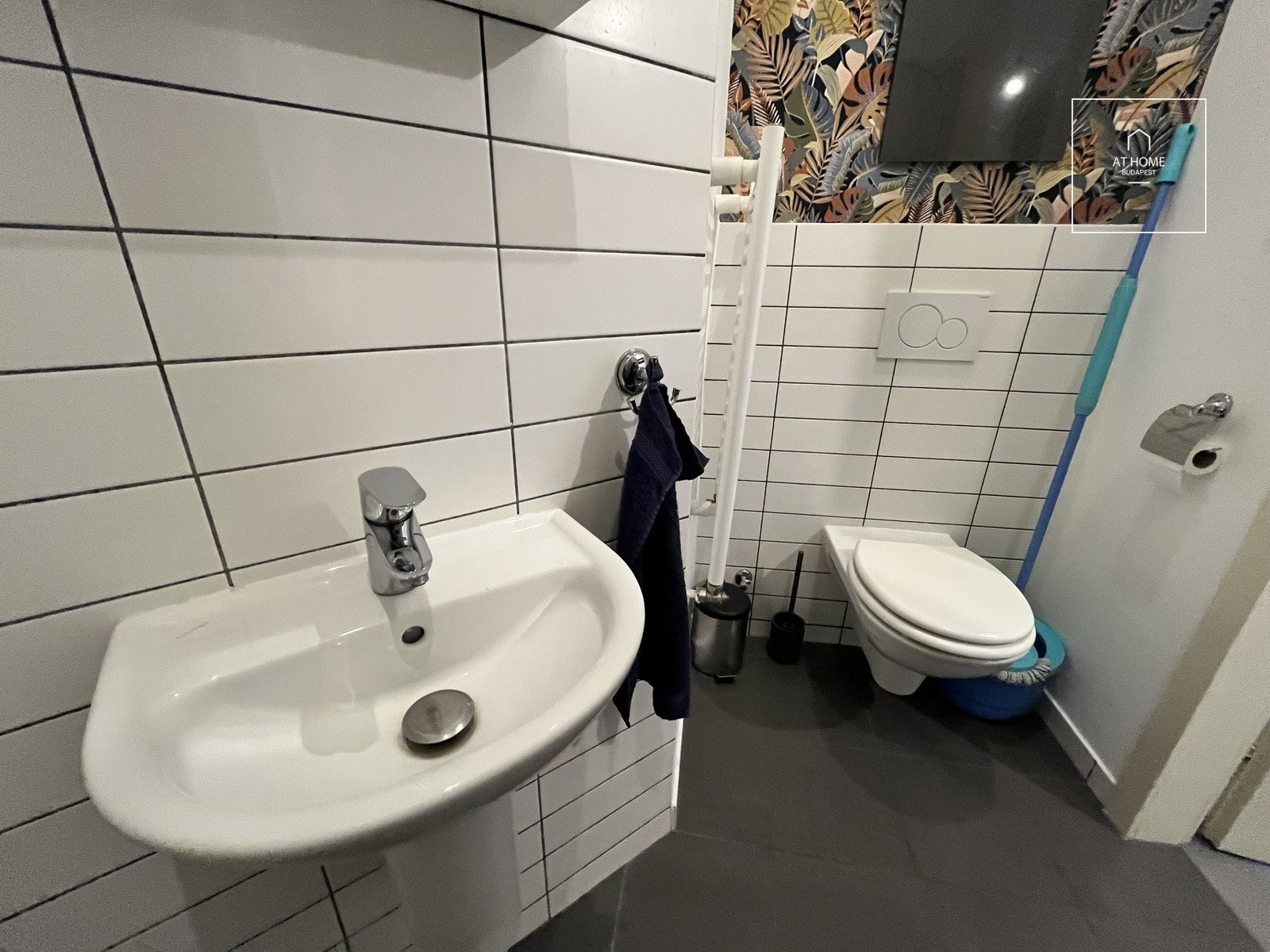 Elegant 3 Bedroom Apartment in Országút, District II
