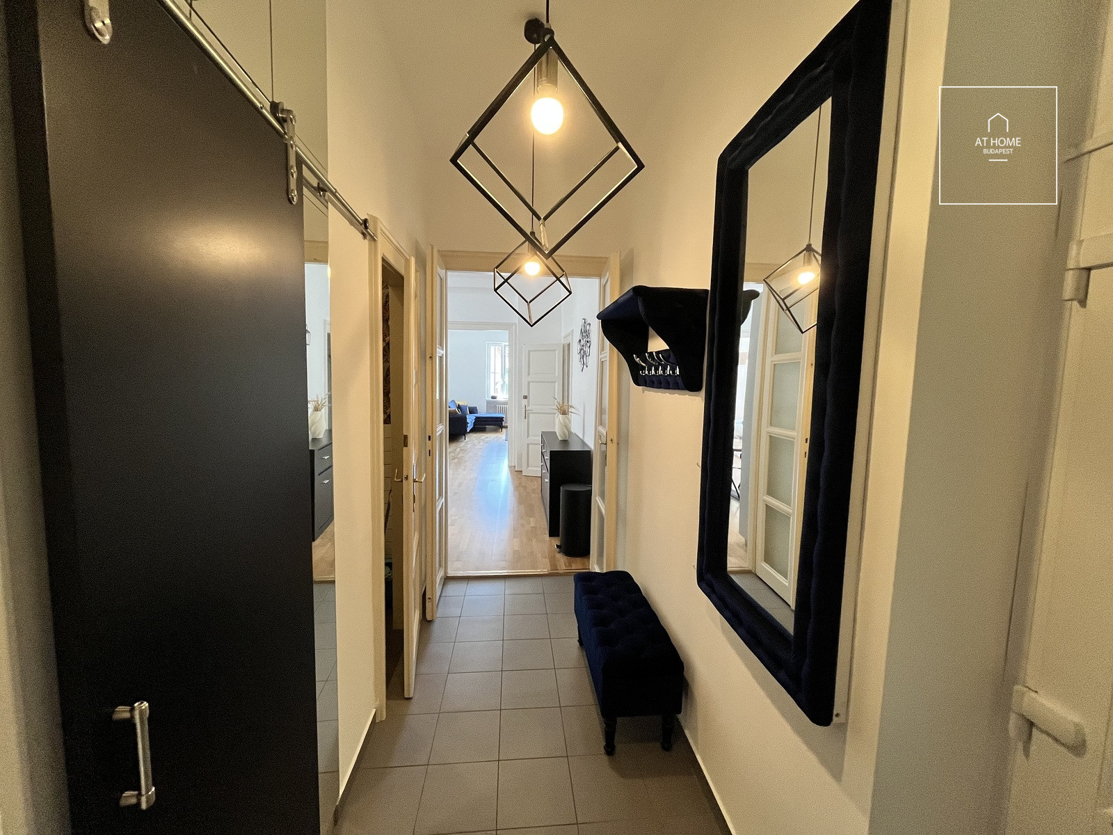 Elegant 3 Bedroom Apartment in Országút, District II