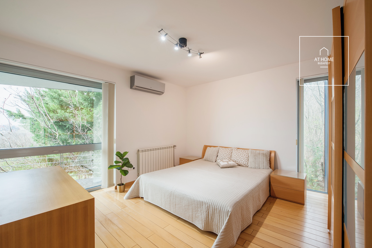 Panoramic Luxury Apartment for Rent in the Green Area of Sashegy